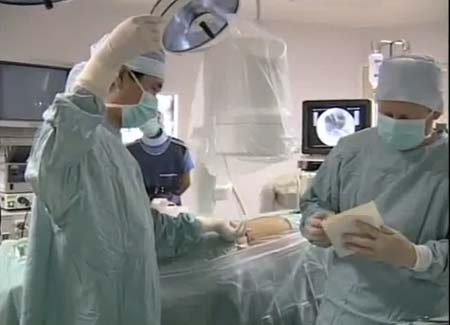 Một ca mổ nội soi tại bệnh viện Việt Pháp (Ảnh: BS cung cấp)