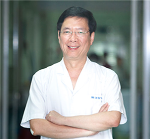 Bác sĩ LÊ SĨ TRUNG: Ngời sáng một tấm gương y đức